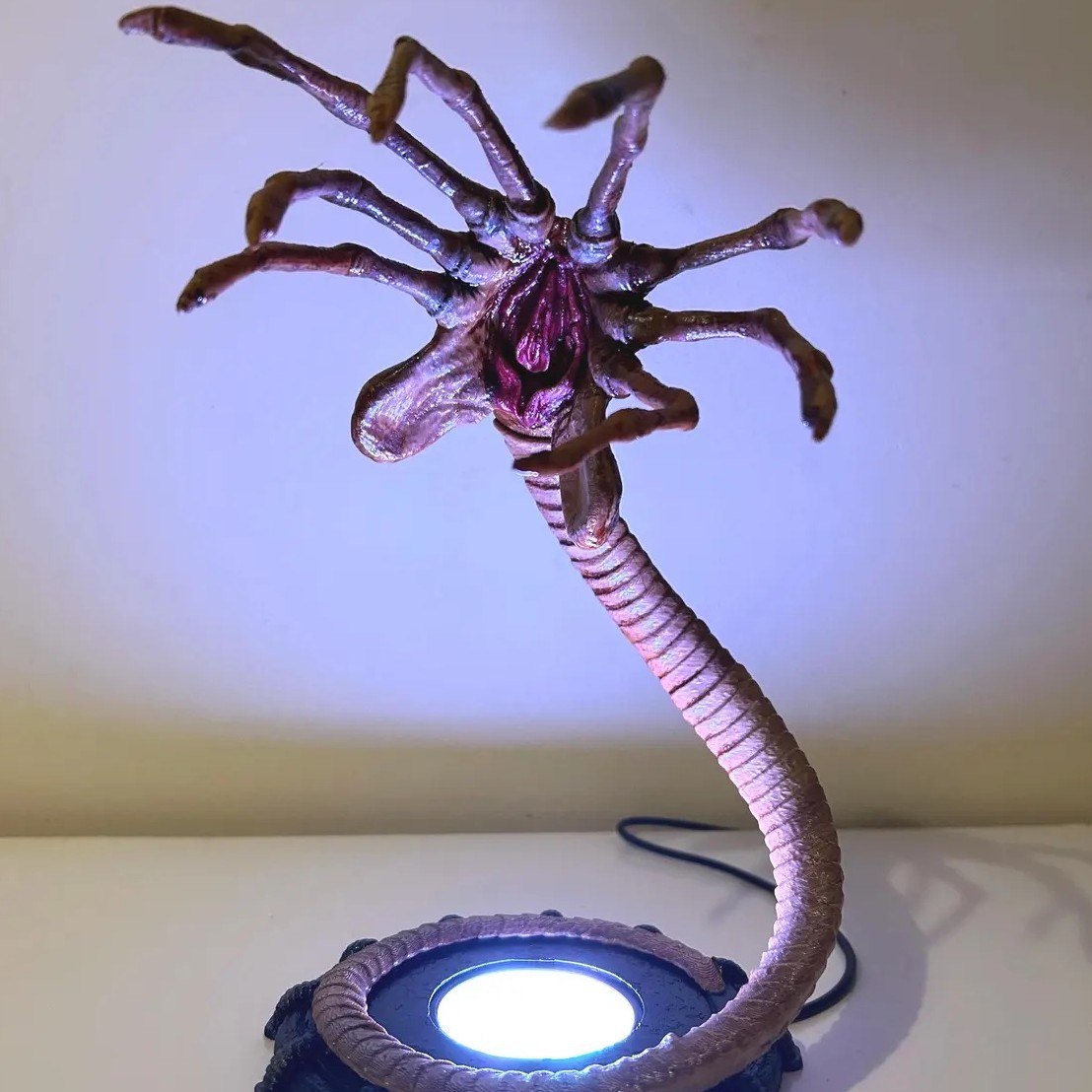 Alien Facehugger Lamp Nachtlam - Lighting Decoration Ideas recensie en prijs